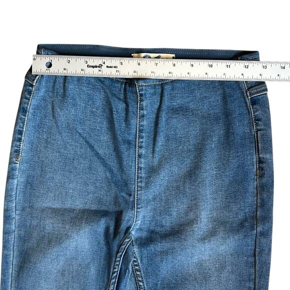 Free People Women’s Sz 26 Penny Pull On Flare Jeans Medium Wash Denim - Picture 11 of 15